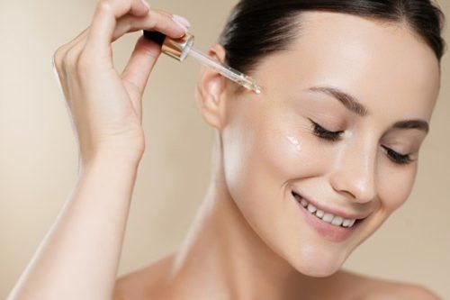 Những loại mỹ phẩm phụ nữ ngoài 40 cần có