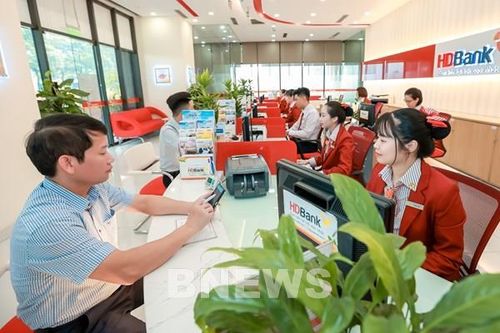 8 doanh nghiệp giao dịch cổ phiếu số lượng lớn ba ngày tới