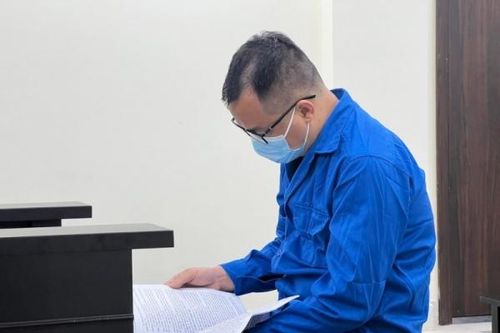 Facebooker Đặng Như Quỳnh bật khóc xin giảm án để chữa bệnh