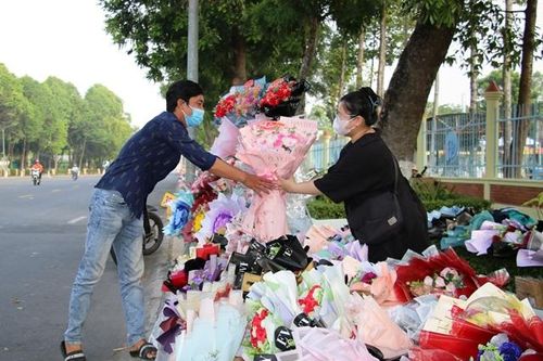 Đa dạng sản phẩm quà tặng ngày Lễ Tình nhân 14/2