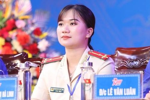 Nữ thượng úy Công an dự Hội nghị thanh niên ASEAN - Ấn Độ