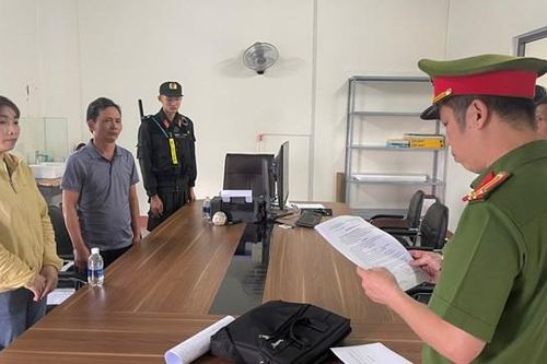 Đắk Lắk: Cán bộ Trung tâm Đăng kiểm xe cơ giới 47-06D nhận tiền bỏ lỗi cho chủ xe