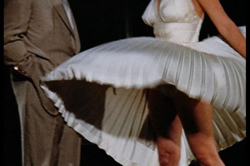 Câu chuyện về người chụp ảnh Marilyn Monroe tung váy