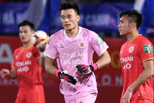 Vấn đề sau sự cố áo đấu của Bùi Tiến Dũng