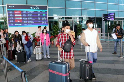 Nữ du khách Hàn Quốc đã nhận lại số tiền bị tài xế ô-tô 'chặt chém'