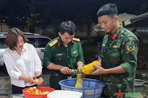 Bát cháo nghĩa tình