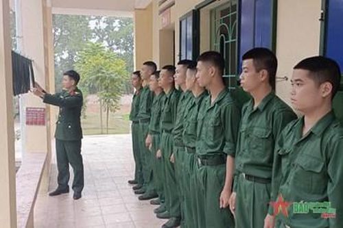 Chủ động nắm, quản lý tư tưởng chiến sĩ mới