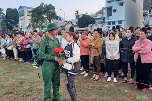 'Vì sao tôi tình nguyện nhập ngũ?' – Câu chuyện thứ hai chín: Quyết tâm rèn luyện để không phụ lòng mong mỏi của người thân