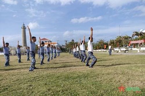 Các đơn vị khối đảo Trường Sa ra quân huấn luyện năm 2023