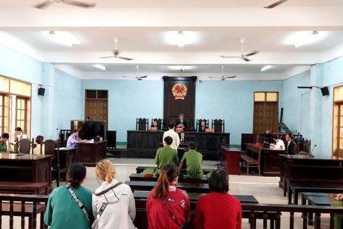 Kẻ hiếp dâm con gái ruột lĩnh án 16 năm tù