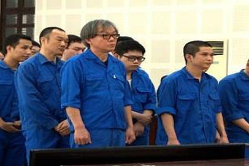 Lập 26 công ty để bảo lãnh chuyên gia 'dỏm' nhập cảnh vào Việt Nam trái phép