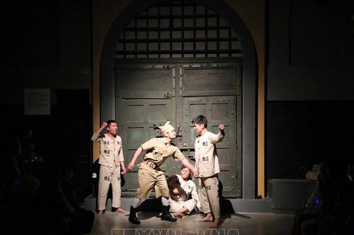 Ra mắt Tour đêm Hỏa Lò 'Đêm thiêng liêng 3: Lửa thanh xuân'