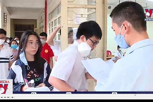 Nên hay không thi môn thứ 4 vào lớp 10?