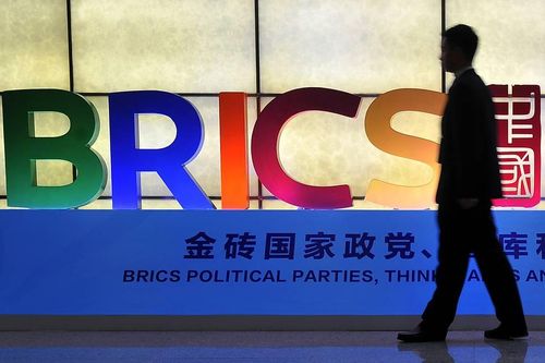 Tổng thống thăm Trung Quốc lần đầu trong 20 năm, Iran kỳ vọng được gia nhập BRICS
