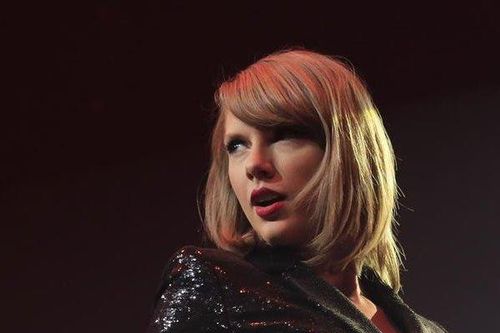 Taylor Swift là nữ nghệ sĩ có thu nhập cao nhất năm 2022