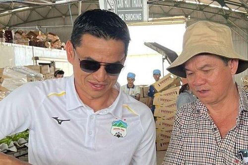 Thịt heo trượt giá, bầu Đức vẫn giữ phong độ nhờ trồng chuối