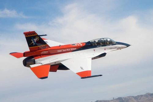 DARPA thử nghiệm thành công lần đầu tiên các thuật toán AI không chiến trên F-16