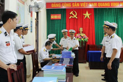 Vùng 4 Hải quân kiểm tra công tác chuẩn bị ra quân huấn luyện tại các đơn vị