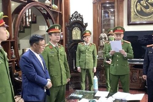 Bắt tạm giam nguyên Phó Chủ tịch UBND tỉnh và nguyên Giám đốc Sở Tài nguyên và môi trường tỉnh Hà Nam