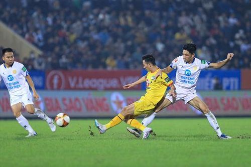 V-League 2023: HAGL cầm hòa chủ nhà Nam Định