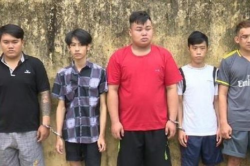 Tạm giữ nhóm đối tượng chặn xe trên QL1A để đồng bọn đua xe trái phép