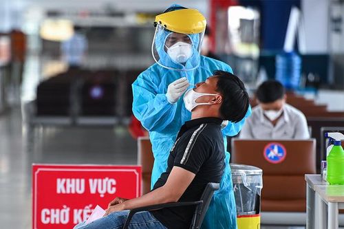 COVID-19 là bệnh nghề nghiệp, phòng dịch sẽ thay đổi thế nào?