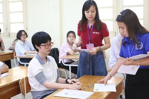 Thí sinh tham dự nhiều kỳ thi riêng để xét tuyển đại học: Lợi hay hại?