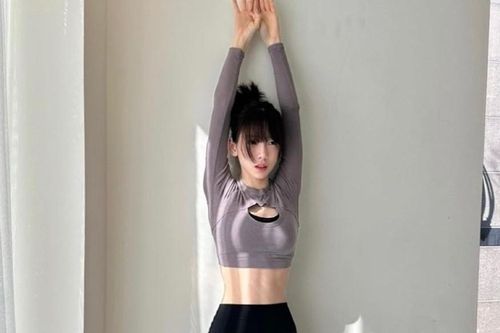 Taeyeon, Jennie khoe eo thon khi tập pilates
