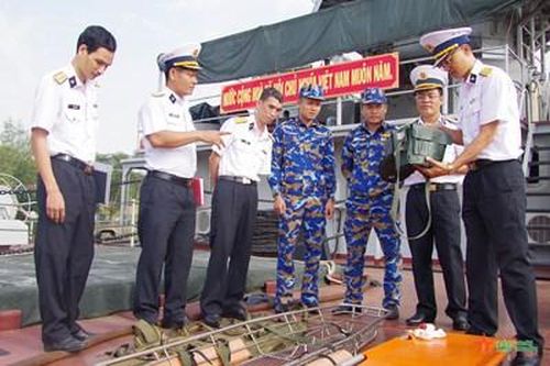 Vùng 2 Hải quân kiểm tra công tác chuẩn bị ra quân huấn luyện năm 2023