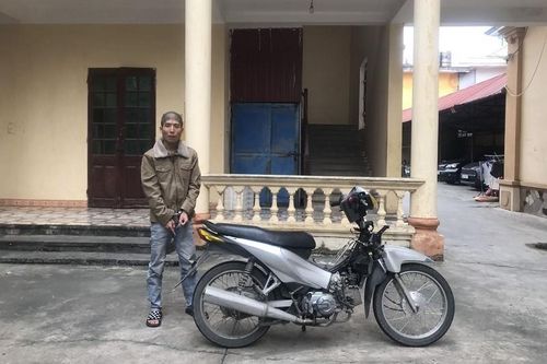 Khởi tố thanh niên 20 tuổi cướp giật tài sản
