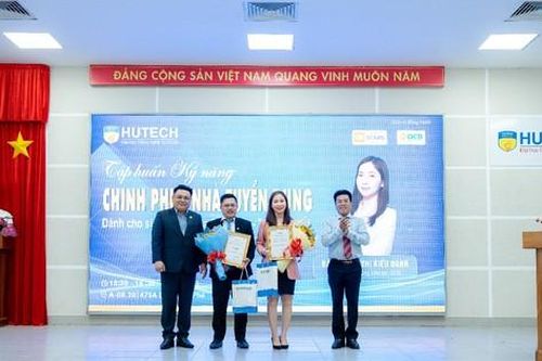 Chuyên gia hướng dẫn sinh viên HUTECH cách 'deal lương' với nhà tuyển dụng