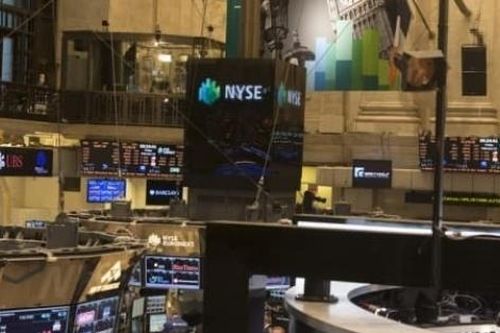 Lợi nhuận âm của Chevron kéo chỉ số Dow Jones đi xuống