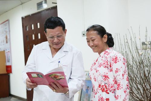 Câu chuyện nghị lực của những người chung sống bình yên với ung thư