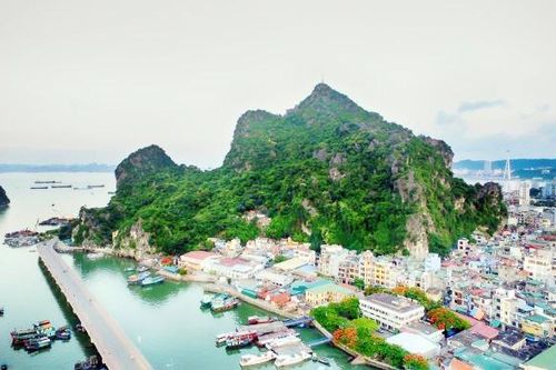 Quảng Ninh: Kêu gọi đầu tư tôn tạo di tích núi Bài Thơ