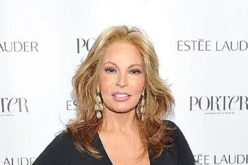 Nữ diễn viên gợi cảm Raquel Welch qua đời