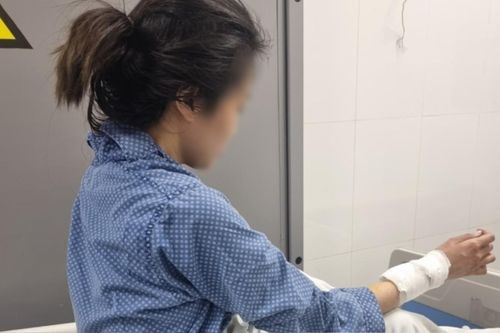 Đi khám do mắc sốt xuất huyết, cô gái 28 tuổi 'chết lặng' khi nhận kết quả ung thư thận giai đoạn ba