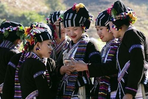 Nhìn nhận thấu đáo, khách quan