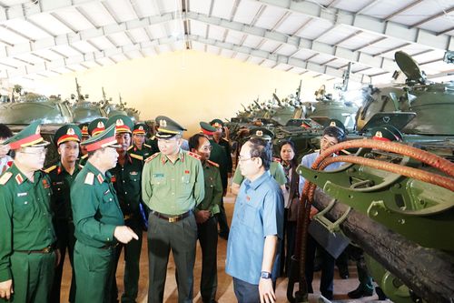 Ủy ban Quốc phòng và An ninh khảo sát tại Quân đoàn 3