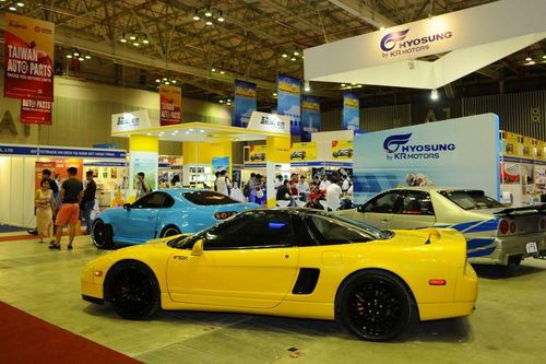Gần 200 doanh nghiệp tham dự triển lãm ô tô quốc tế tại TP HCM