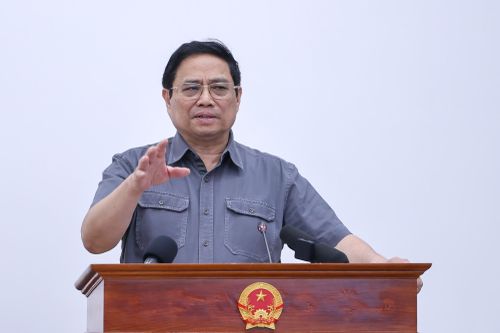 Thủ tướng yêu cầu Bến Tre tập trung phát triển mạnh các ngành kinh tế biển