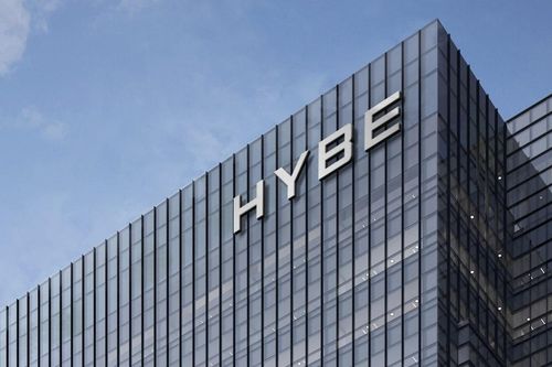 Thương vụ mua lại 900 triệu USD giữa Hybe và SM gây lo ngại độc quyền