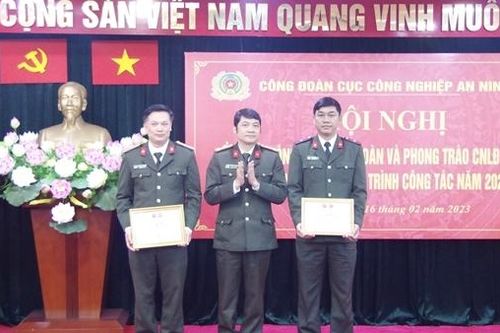 Phát huy hiệu quả công tác Công đoàn và phong trào công nhân trong các doanh nghiệp CAND