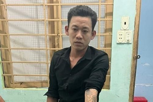 Bắt nóng đối tượng 'thủ' súng đạn để phòng thân