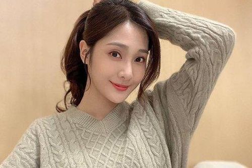 6 sai lầm của nàng công sở khi buộc tóc khiến tóc rụng lả tả, xác xơ