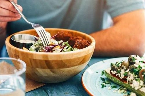 Thực phẩm lành mạnh giúp kiểm soát cân nặng cho người mắc bệnh tuyến giáp