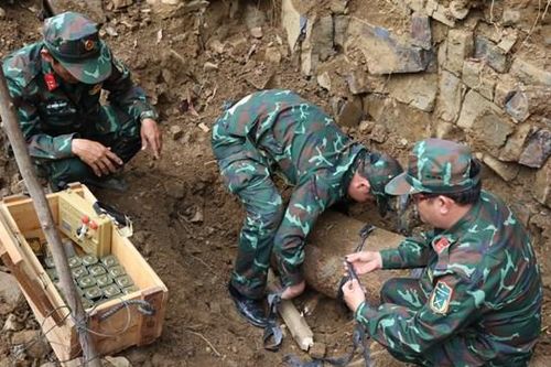 Đắk Lắk: Phát hiện quả bom nặng 228 kg