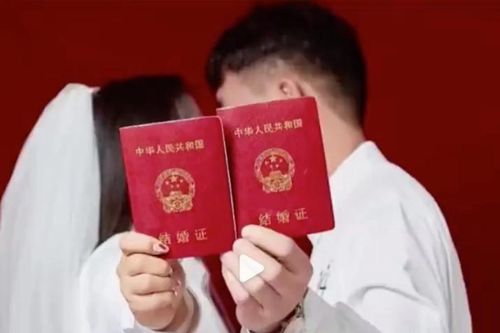 Nên duyên nhờ bó hoa bị từ chối trong ngày Valentine