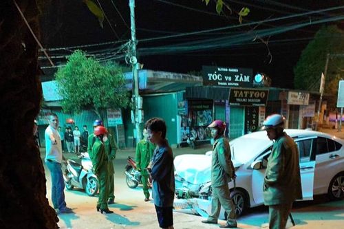 Tạm giữ đối tượng lái ô tô đâm người để giải quyết mâu thuẫn