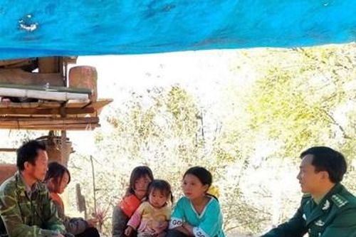 Nỗ lực để học sinh vùng biên giới trở lại trường