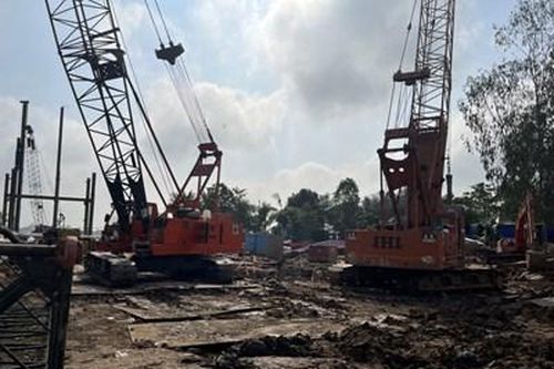 Không khởi tố vụ bé trai rơi xuống trụ bê tông ở Đồng Tháp